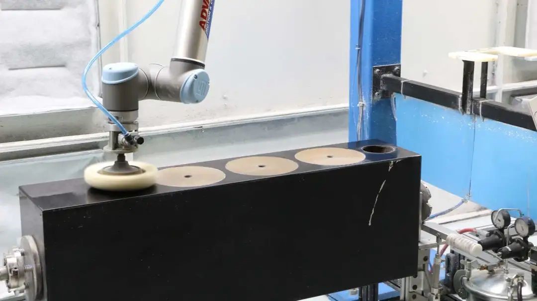 優(yōu)傲機器人